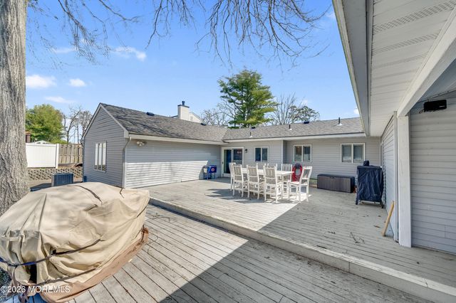 203 Gilford Avenue, Island Heights, NJ 08732