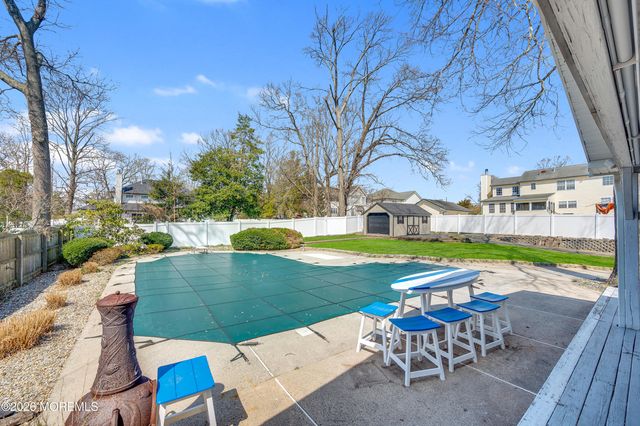 203 Gilford Avenue, Island Heights, NJ 08732