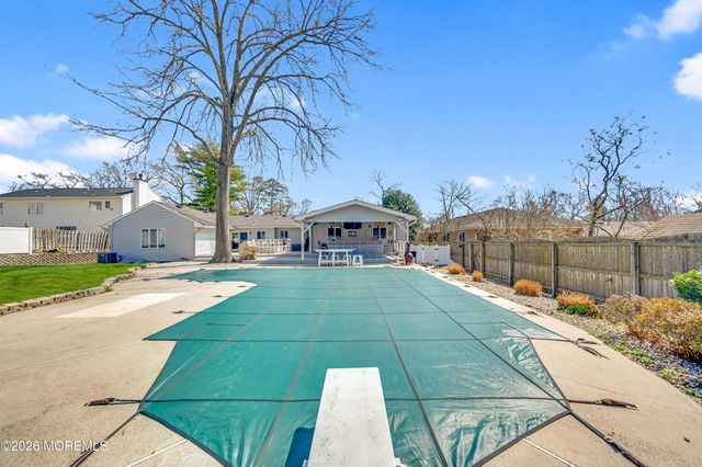 203 Gilford Avenue, Island Heights, NJ 08732