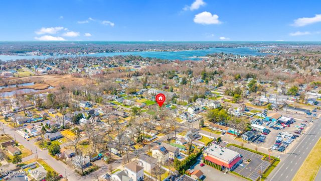 203 Gilford Avenue, Island Heights, NJ 08732