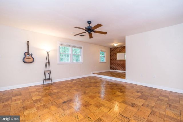 704 YARDLEY CMNS, Yardley, PA 19067