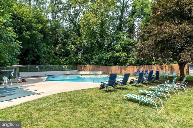 704 YARDLEY CMNS, Yardley, PA 19067