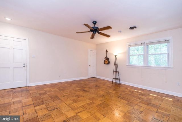 704 YARDLEY CMNS, Yardley, PA 19067