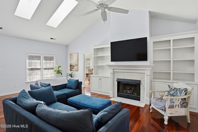 200 Greenwich Lane, Wilmington, NC 28409