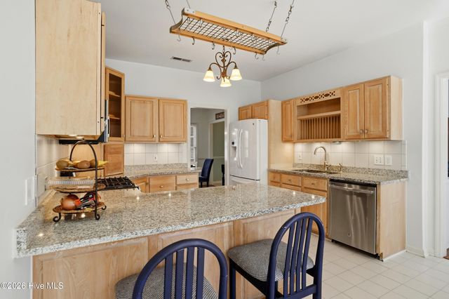 200 Greenwich Lane, Wilmington, NC 28409