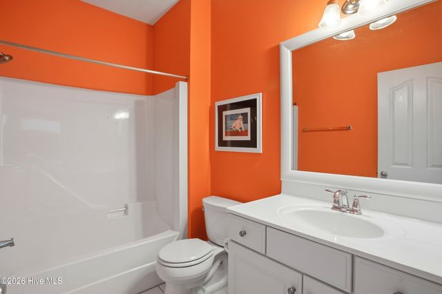 200 Greenwich Lane, Wilmington, NC 28409