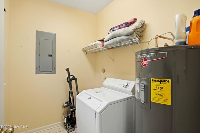 200 Greenwich Lane, Wilmington, NC 28409