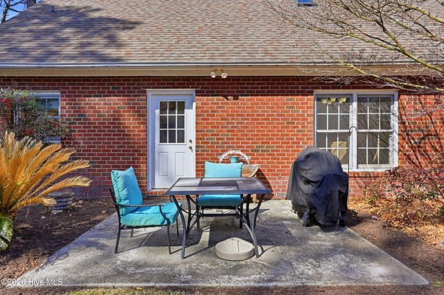 200 Greenwich Lane, Wilmington, NC 28409