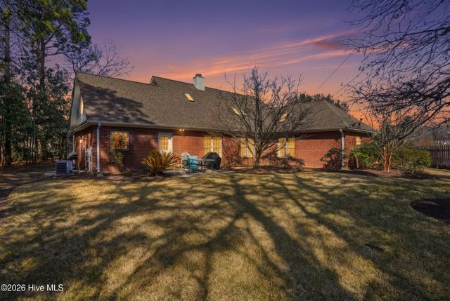 200 Greenwich Lane, Wilmington, NC 28409