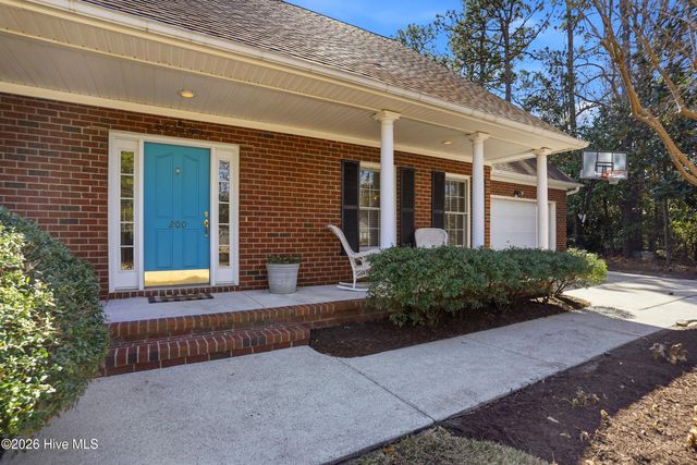 200 Greenwich Lane, Wilmington, NC 28409