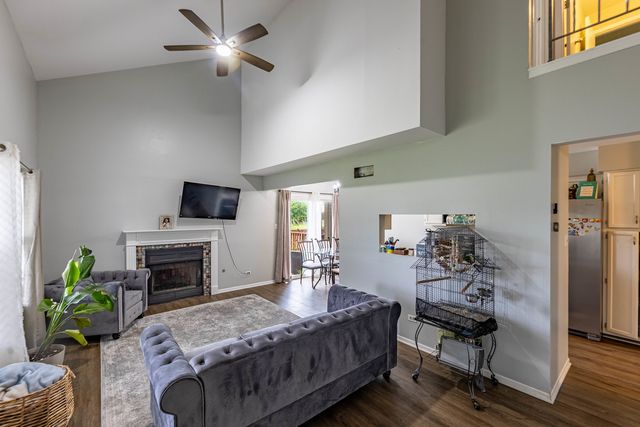 19733 S Edinburgh Lane, Frankfort, IL 60423