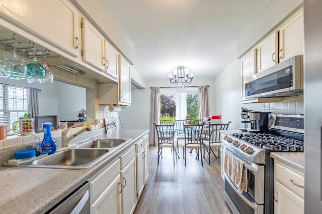 19733 S Edinburgh Lane, Frankfort, IL 60423