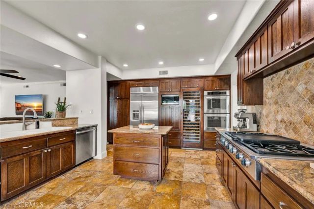 13671 Belle Rive, North Tustin, CA 92705