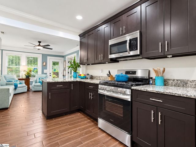 23 Underwood Avenue, Greenville, SC 29607
