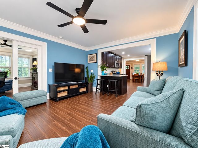 23 Underwood Avenue, Greenville, SC 29607