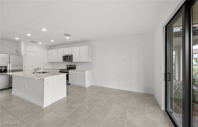 1572 Lake Jessup CIR, Cape Coral, FL 33909