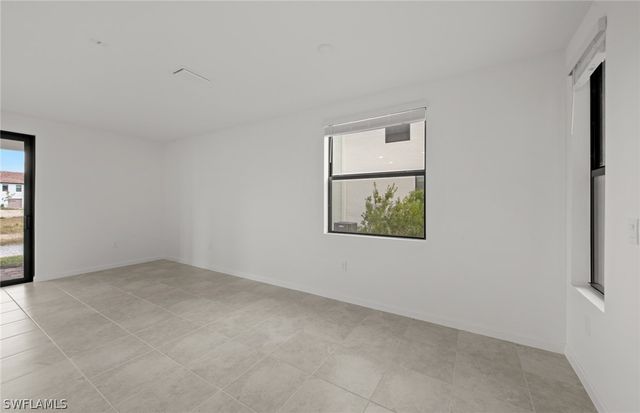 1572 Lake Jessup CIR, Cape Coral, FL 33909