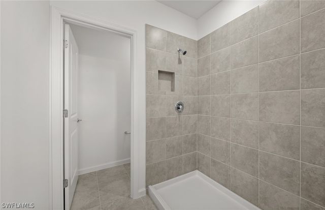 1572 Lake Jessup CIR, Cape Coral, FL 33909