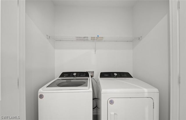 1572 Lake Jessup CIR, Cape Coral, FL 33909