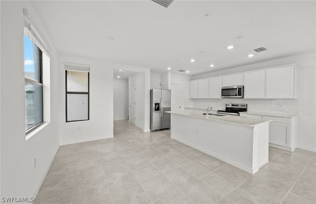 1572 Lake Jessup CIR, Cape Coral, FL 33909