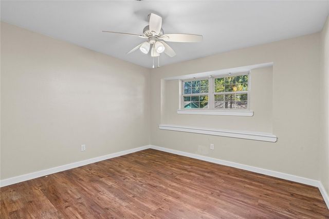 204 E Henson Avenue, Springdale, AR 72764