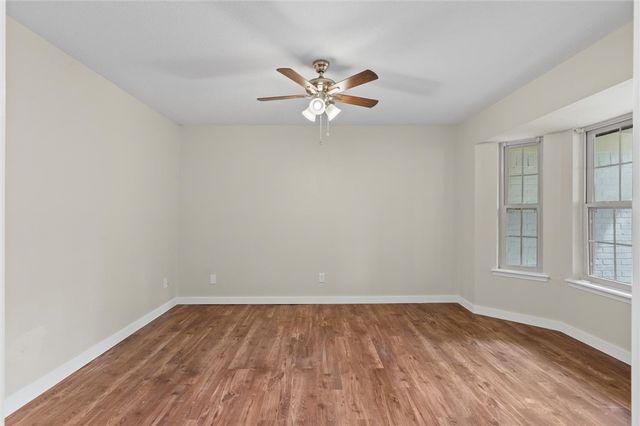 204 E Henson Avenue, Springdale, AR 72764