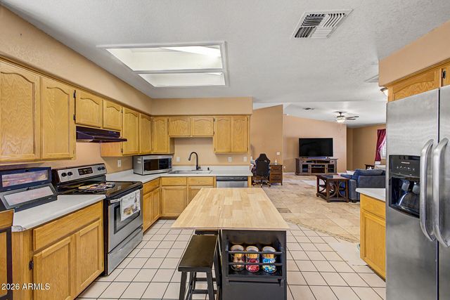 660 S STARDUST Lane, Apache Junction, AZ 85120