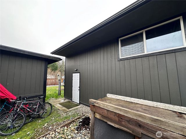 4302 252nd Street Ct E, Spanaway, WA 98387