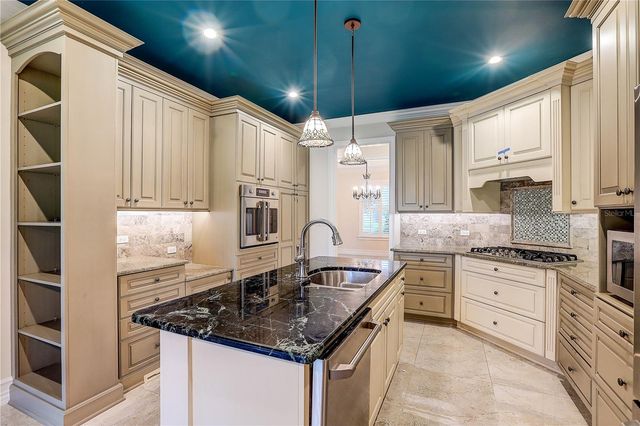 1508 ECKLES DRIVE, Tampa, FL 33612