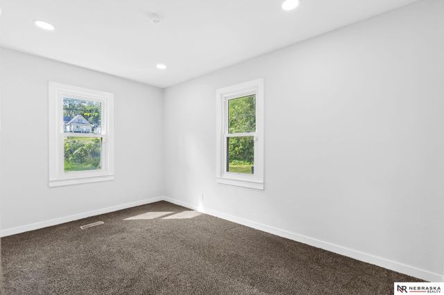 3532 N 39th Street, Omaha, NE 68111