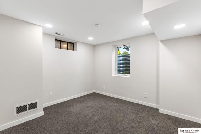 3532 N 39th Street, Omaha, NE 68111