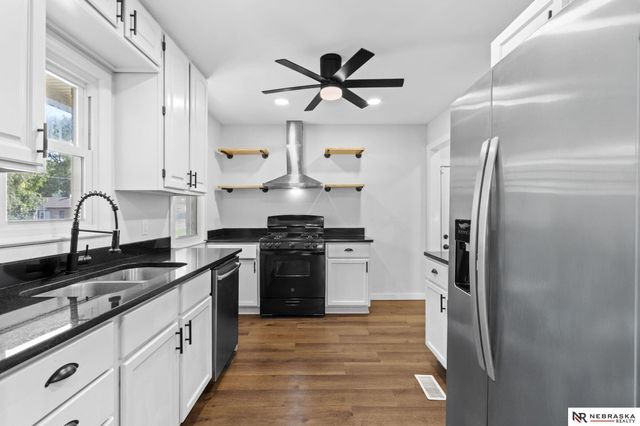 3532 N 39th Street, Omaha, NE 68111