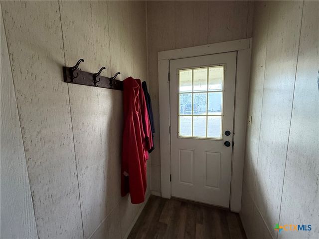 202 S Virginia Street, Port Lavaca, TX 77979