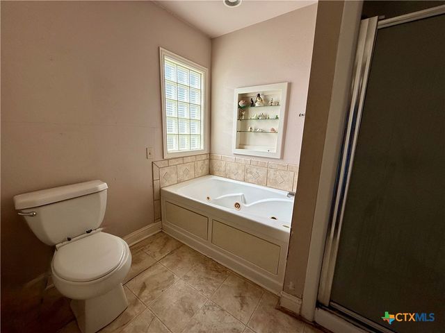 202 S Virginia Street, Port Lavaca, TX 77979