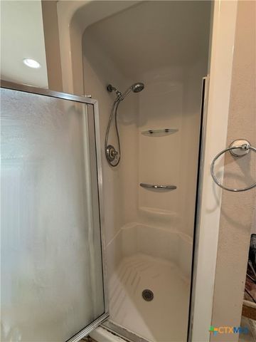 202 S Virginia Street, Port Lavaca, TX 77979