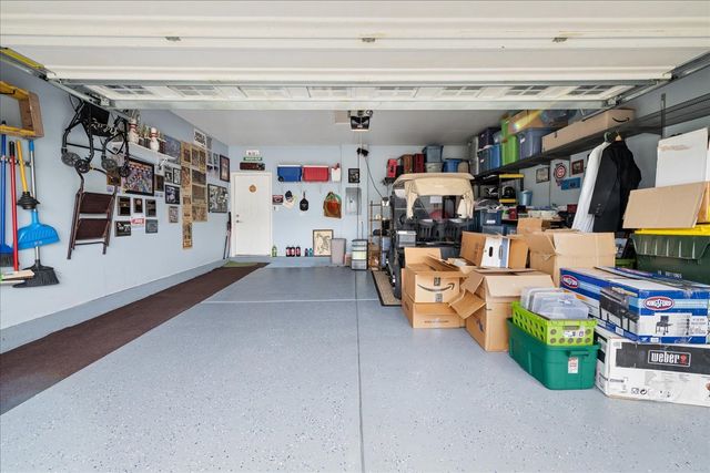 605 N Falls Circle, Pingree Grove, IL 60140
