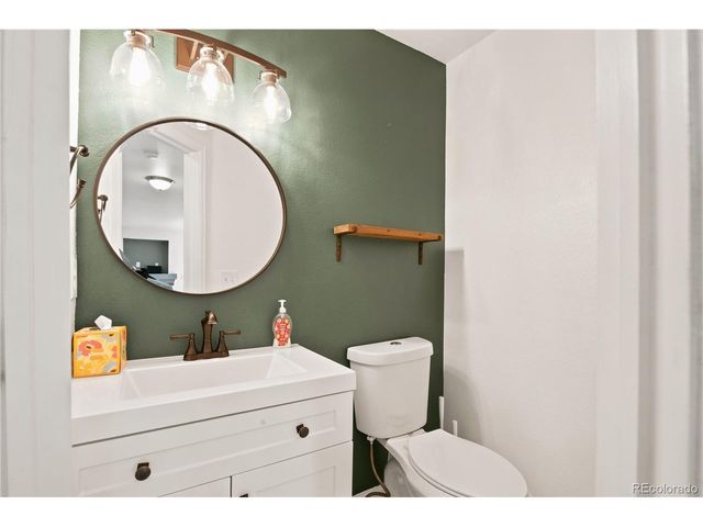 9687 Eagle Creek Pkwy, Commerce City, CO 80022