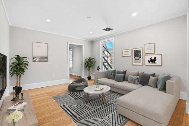 16 Hawthorne Street, Boston, MA 02119