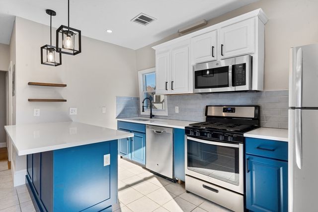 16 Hawthorne Street, Boston, MA 02119