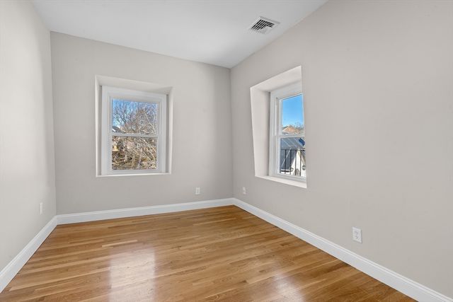 16 Hawthorne Street, Boston, MA 02119