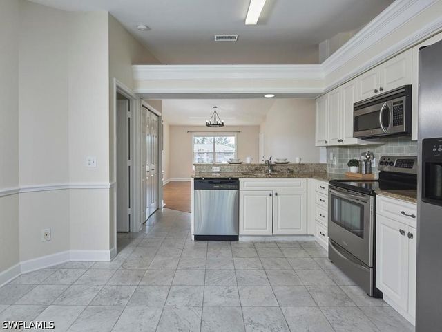267 Quail Forest BLVD 209, Naples, FL 34105