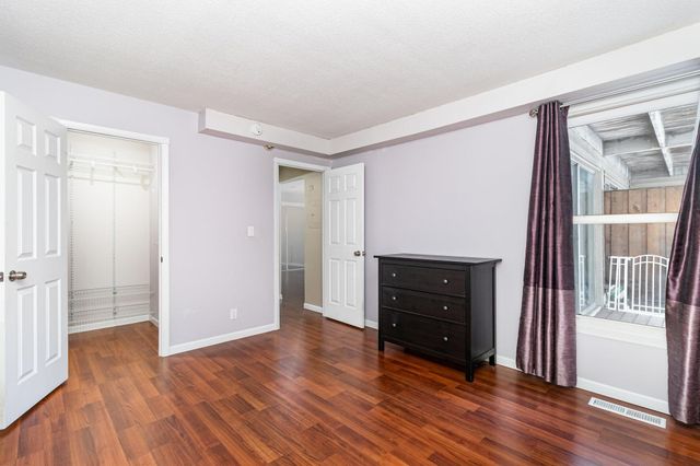 6423 Colony Way 1J, Edina, MN 55435