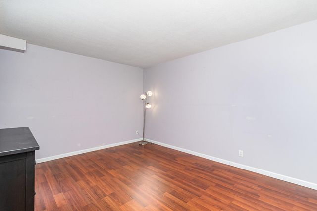 6423 Colony Way 1J, Edina, MN 55435