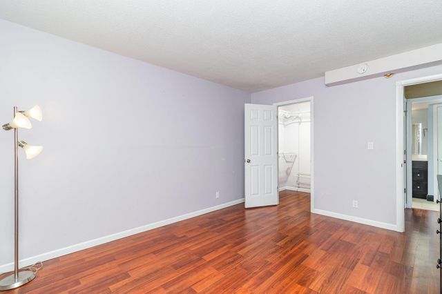 6423 Colony Way 1J, Edina, MN 55435