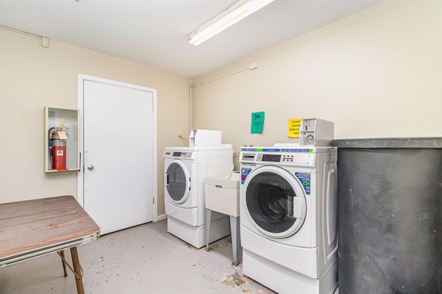 6423 Colony Way 1J, Edina, MN 55435