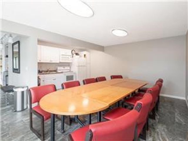 6423 Colony Way 1J, Edina, MN 55435