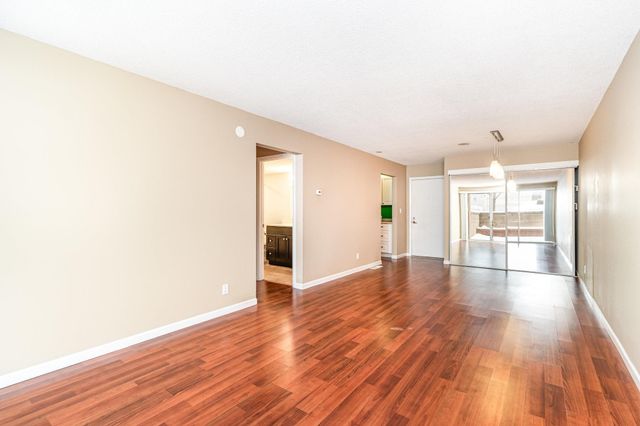 6423 Colony Way 1J, Edina, MN 55435