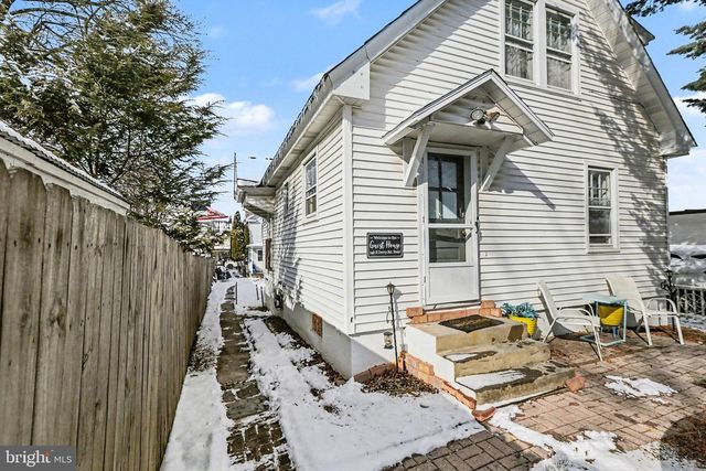 348 E DERRY RD, Hershey, PA 17033