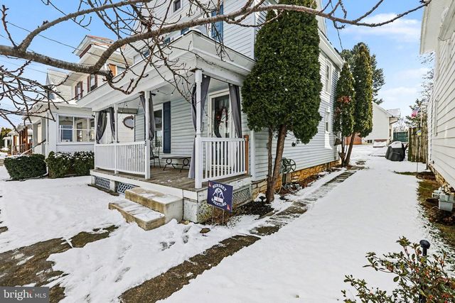 348 E DERRY RD, Hershey, PA 17033