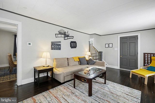 348 E DERRY RD, Hershey, PA 17033